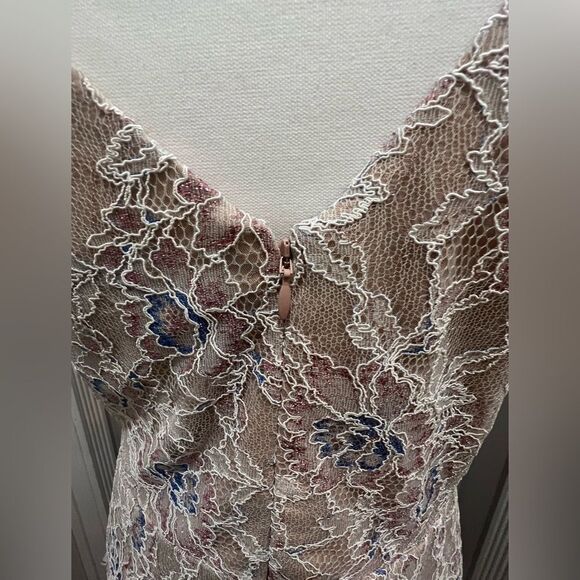 Dress the Population Helen Sleeveless Wrap Top Lace Gown size large NWT - Picture 4 of 15